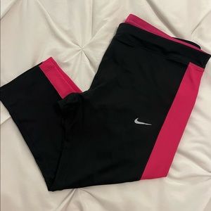 Women’s Nike Dry-Fit Knee Length Leggings